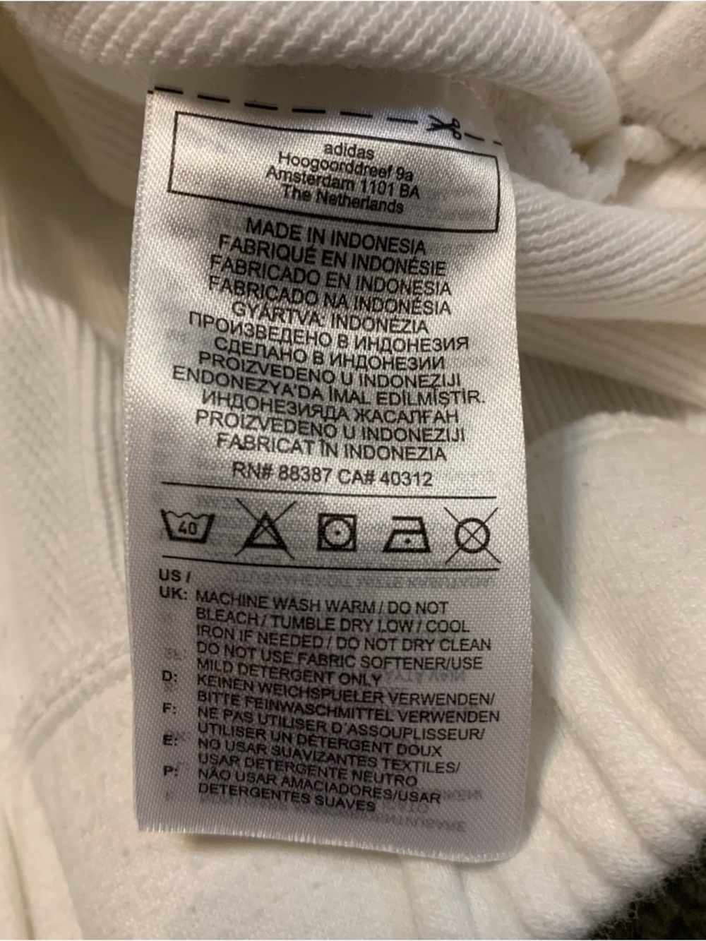 Adidas White Cropped Center Logo White Sweatshirt Size Medium - Picture 10 of 12